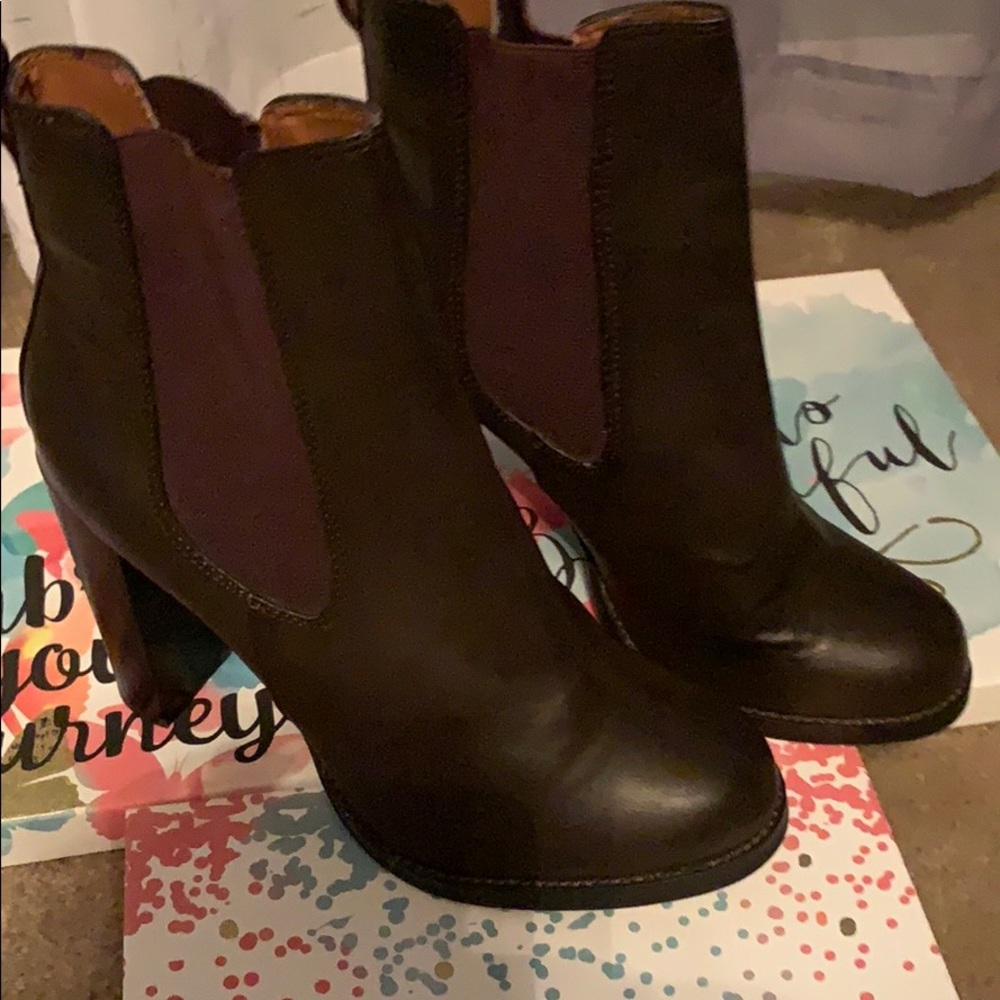 Loft boots w heels